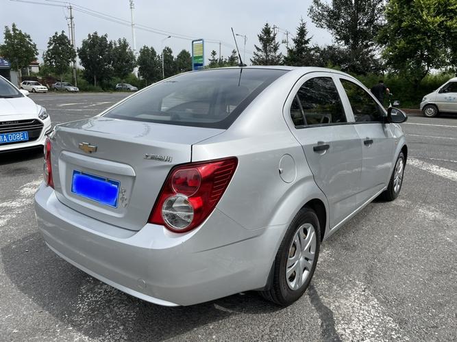 爱唯欧两厢2011款口碑(2011款爱唯欧两厢14se自动)