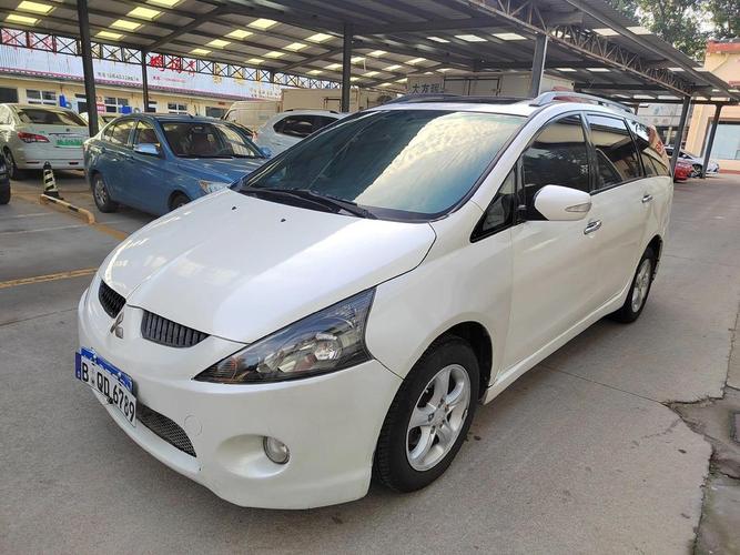 三菱商务车7座／三菱商务车7座有几款