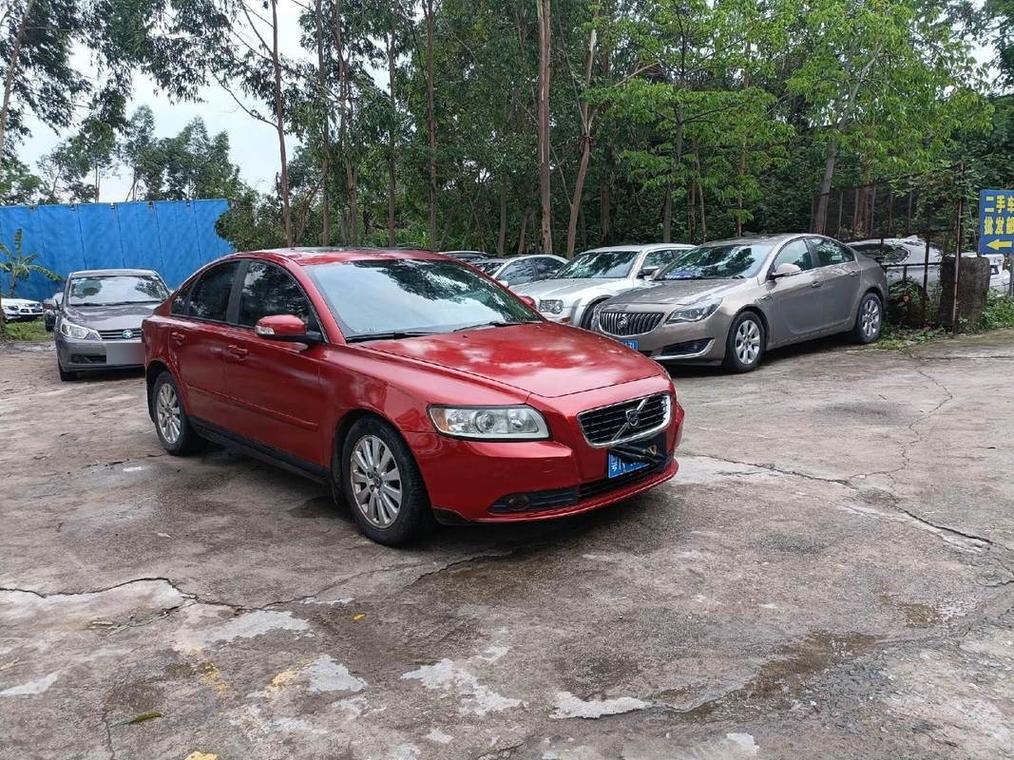 沃尔沃s40油耗多少／沃尔沃s40费油吗？