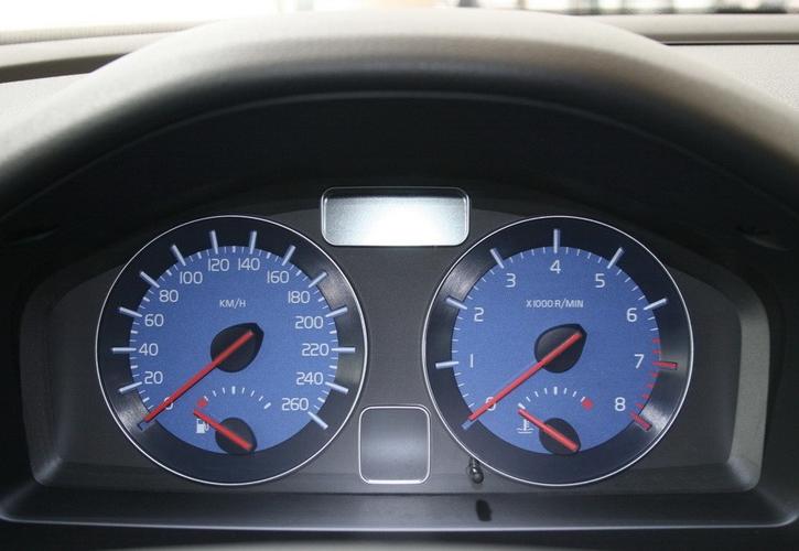 沃尔沃s40油耗多少／沃尔沃s40的油耗增高的原因